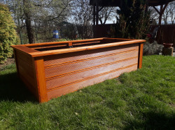 Truhlíky, vyvýšené záhony